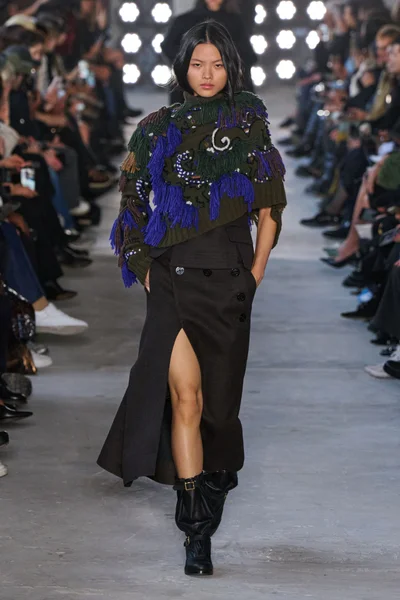 Look 28